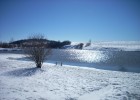 L'étang de Boujailles avec plus de 40 cm de neige par endroit